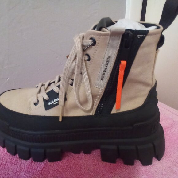 Palladium Boots - Picture 2 of 10